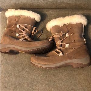 Women’s Ulu leather/shearling boots sz 11